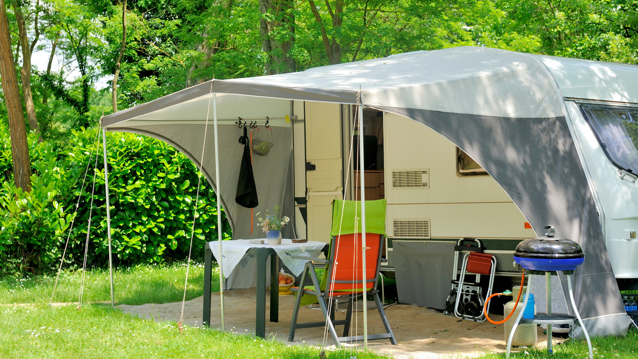 Summer Caravanning: Embrace the Sun and Discover the Best Destinations